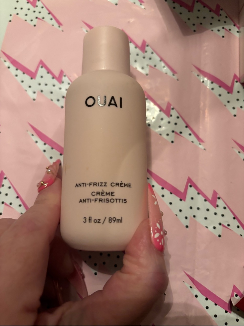 OUAI Anti-Frizz Crème — Pale Pink Bottle